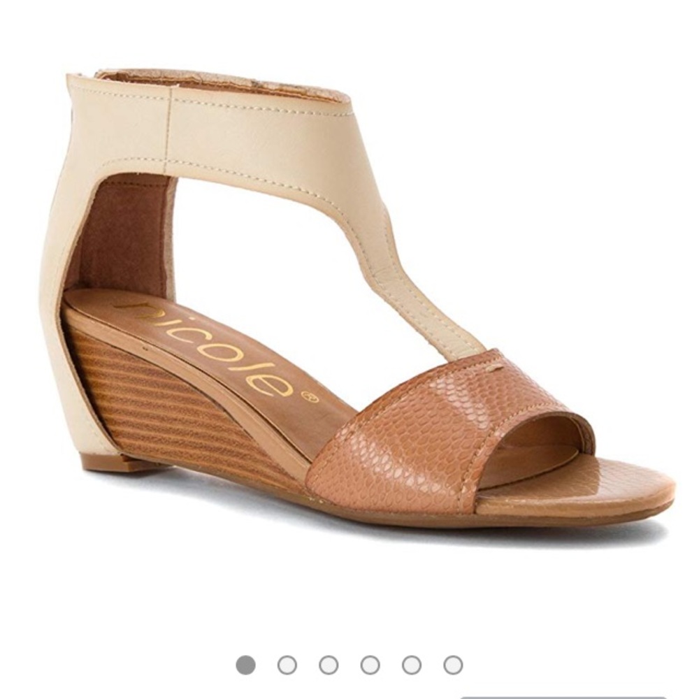 NICOLE sz8 T-STRAP NICOLETTE WEDGE SANDAL